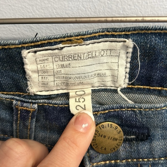 Current Elliott size 25 beautiful, faded, flower pattern - Picture 2 of 6